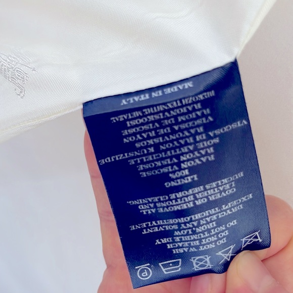 ❤️Authentic BURBERRY white silver trench coat - Picture 10 of 14